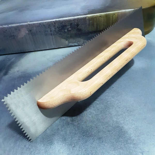 20" Notched  Trowel V-Shaped Tooth 6x6 mm